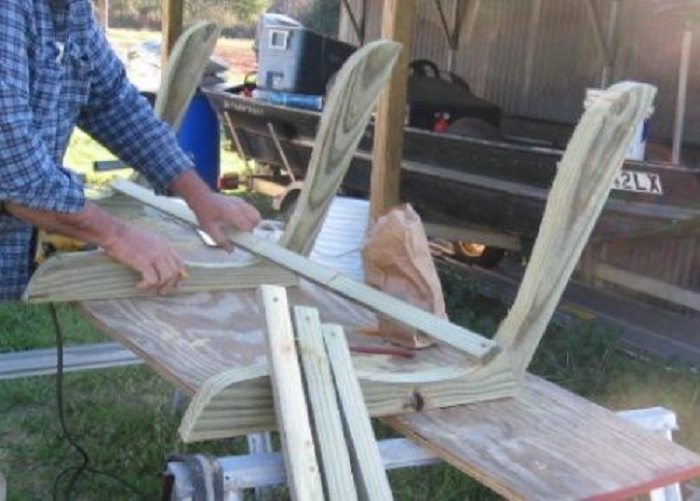 Как сделать деревянную лавочку или скамейку своими силами?