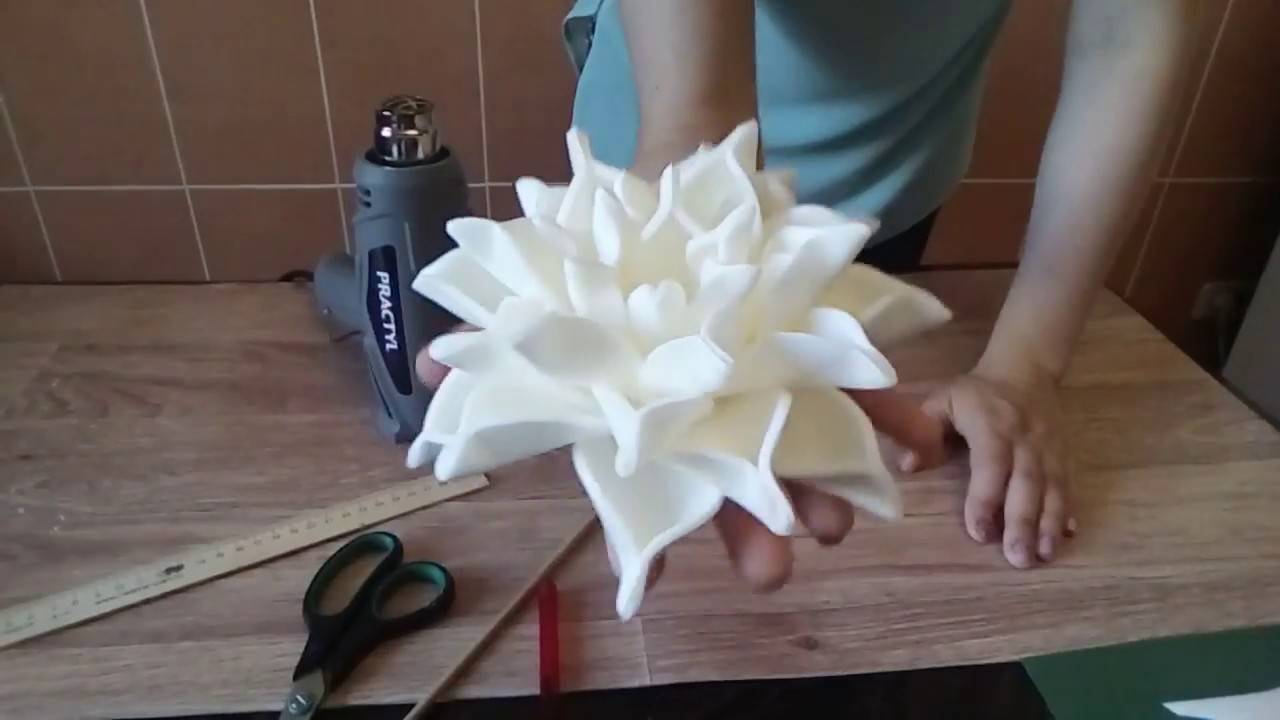 Светильник роза своими руками из изолона: пошаговая инструкция по изготовлению больших цветов с фото-примерами оформления