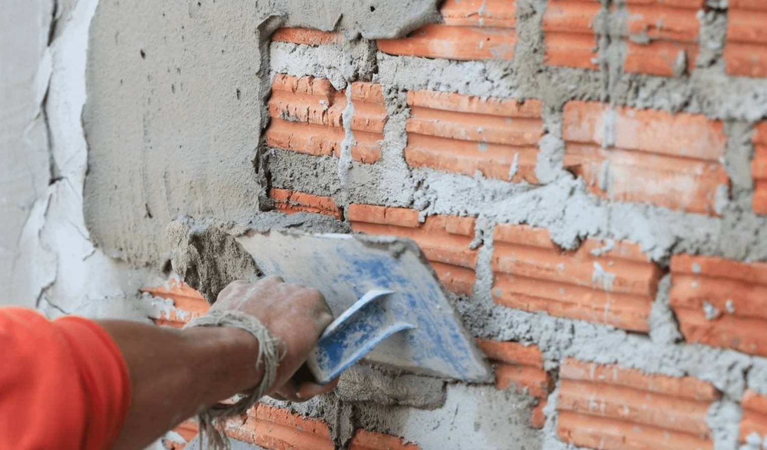 Чем лучше штукатурить стены в квартире своими руками: какую штукатурку выбрать
