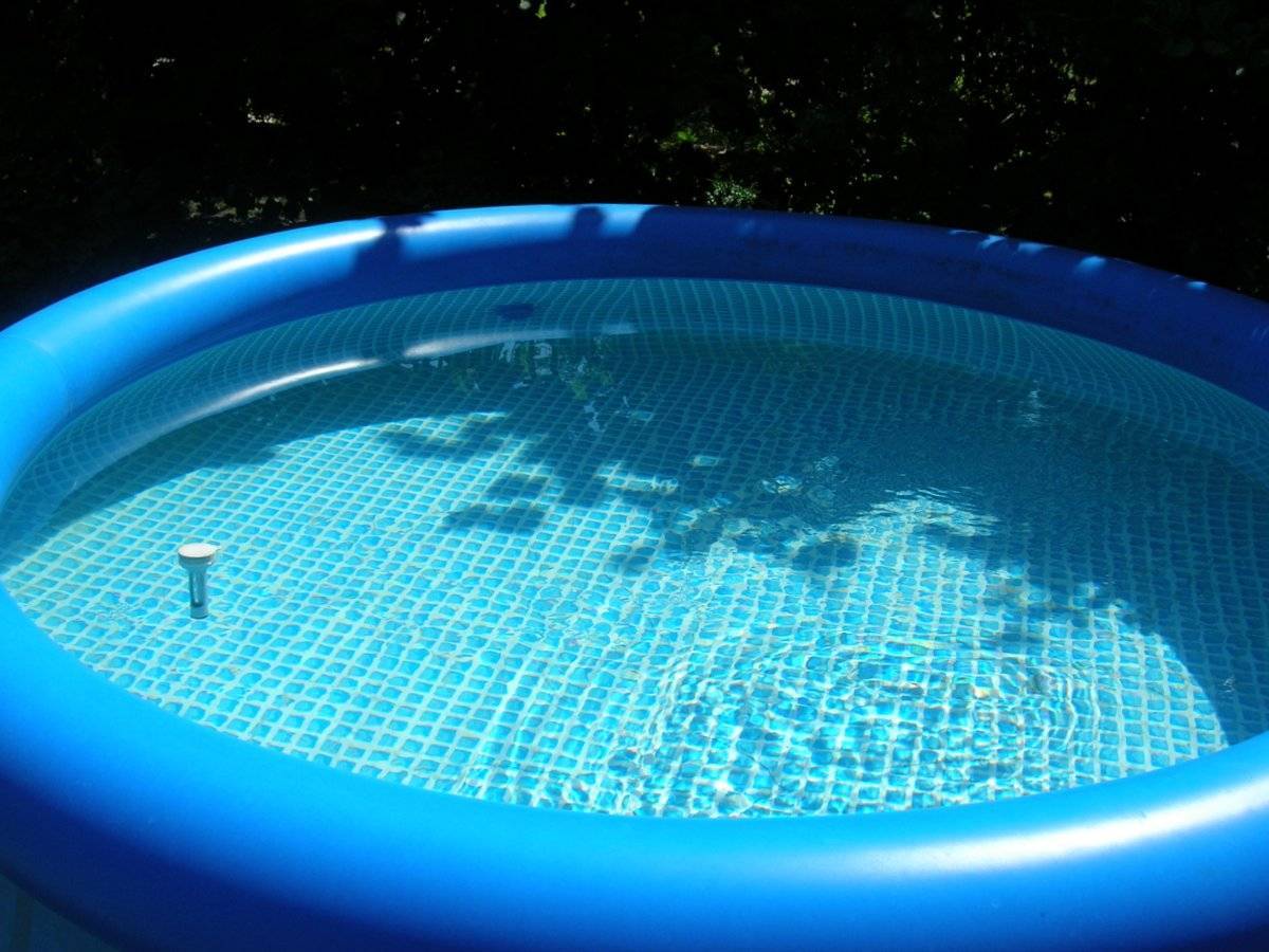 Что добавить в бассейн, чтобы вода не цвела: дёшево и безопасно - дачный мир
