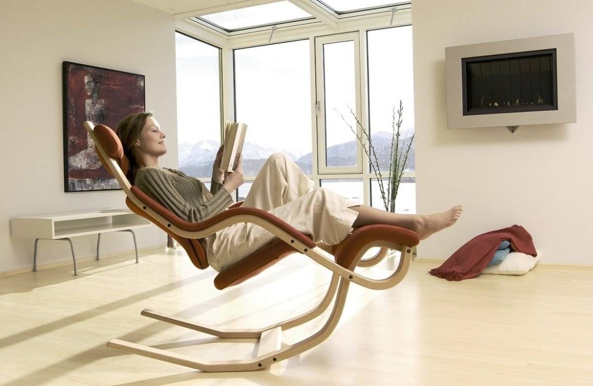 Самое удобное кресло для отдыха и чтения: топ кресел 2023