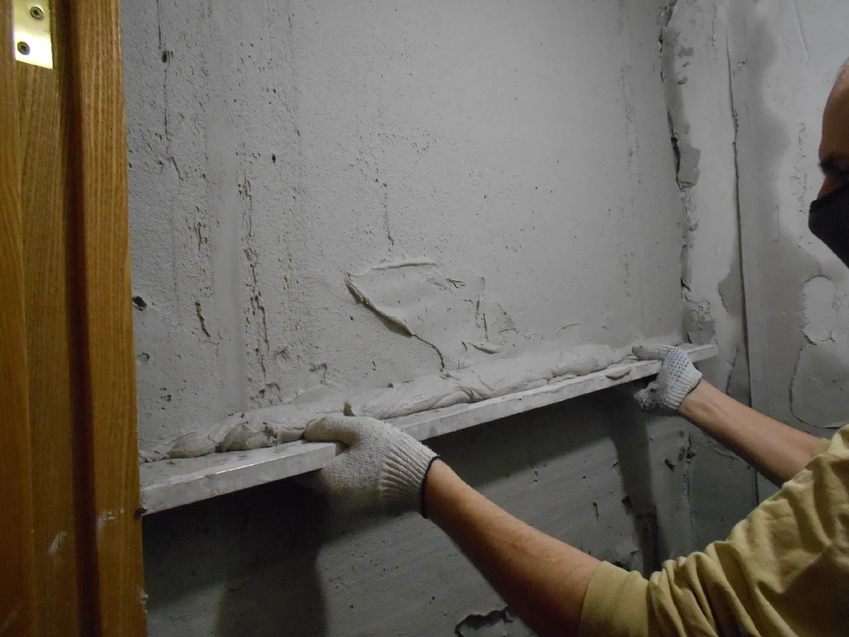 Как сделать выравнивание стен в доме своими руками шпатлевкой? технология — обзор +видео