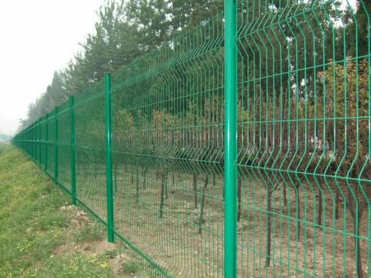 Все о заборах из сетки гиттер - плюсы и минусы, виды и способы установки