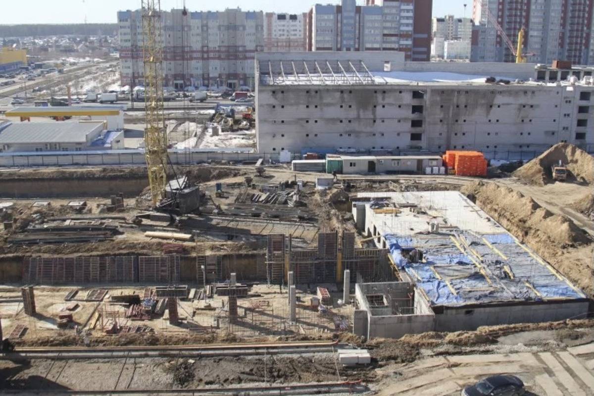 В москве и подмосковье полностью замораживают строительство