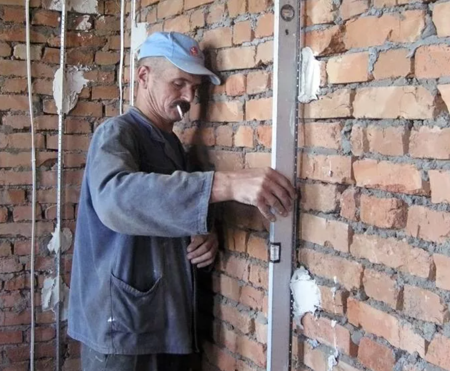 Несколько советов о том, как быстро штукатурить стены